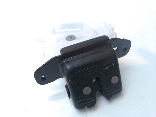Used Tailgate lock TOYOTA YARIS (_P13_) [2010-2020]  21145130