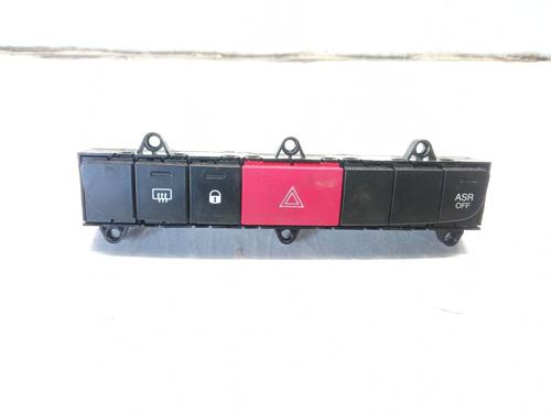 switch-citroen-jumper-ii-van-20-bluehdi-130-7355861650-2006-8928988 main image