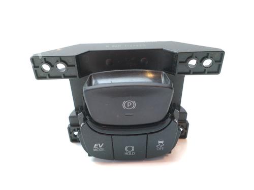 electric-handbrake-toyota-c-hr-_x1_-84390f4350-2016-13356161 main image