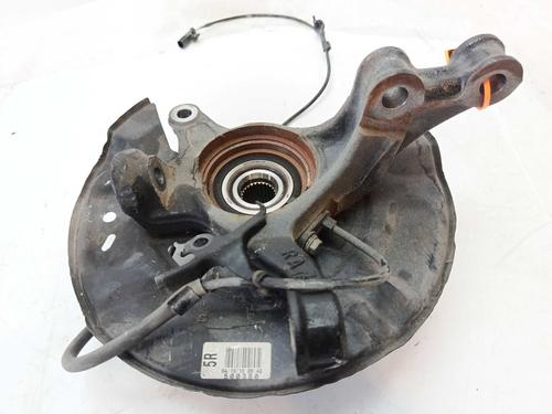 Used Right front steering knuckle Right front steering knuckle TOYOTA YARIS (_P13_) 1.5 Hybrid (NHP130_, NHP130) (101 hp) 39814894 39814894