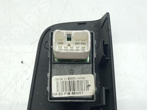 Right front window switch KIA CEE'D Hatchback (ED) 1.6 CRDi 115 | BP33977643I26 - Image 4