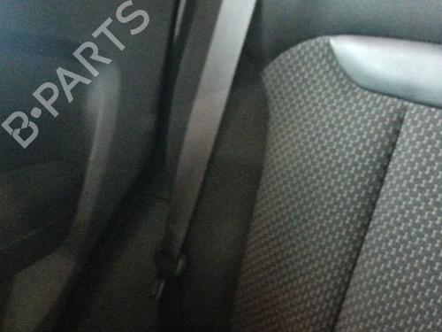 rear-right-seatbelt-renault-kadjar-ha_-hl_-2015-38649965 main image