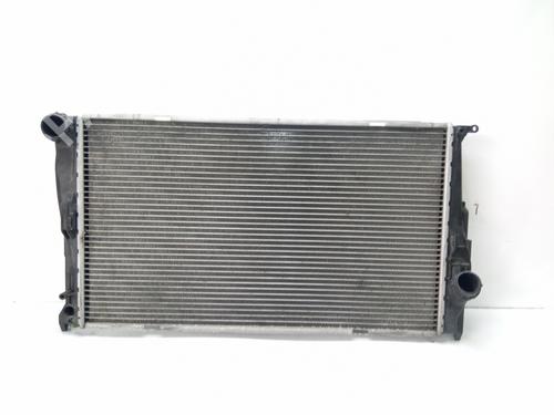 Used Water radiator Water radiator 13743240 13743240