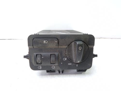 Used Headlight switch Headlight switch 17215560 17215560