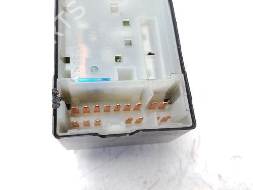 Venstre fortil elrude kontakt NISSAN NOTE (E13)  | BP31146223I27 