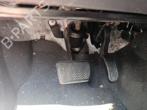 Used Break pedal Break pedal 37695421 37695421