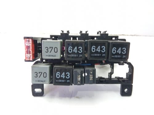 Used Fuse box Fuse box 12532655 12532655
