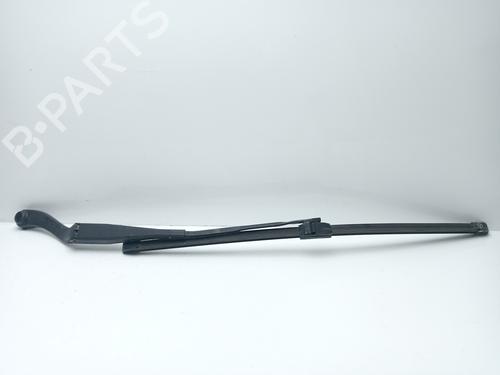 Used Front windshield wiper arm Front windshield wiper arm 17306737 17306737