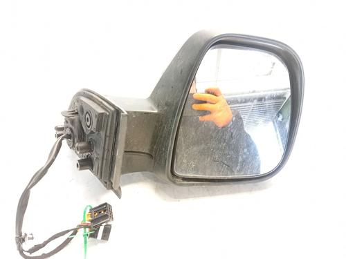 right-mirror-toyota-proace-verso-bus-mpy_-2016-29201958 main image