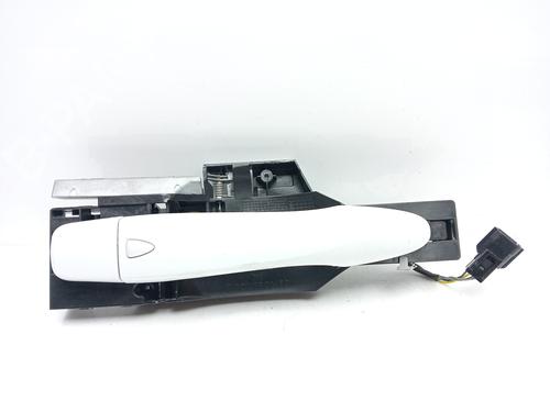 front-right-exterior-door-handle-renault-kadjar-ha_-hl_-12-tce-130-hlmr-806068605r-2015-16103139 main image
