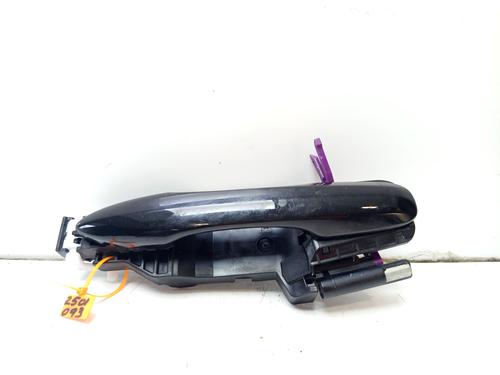 Used Rear right exterior door handle Rear right exterior door handle TOYOTA YARIS CROSS (MXP_) 1.5 Hybrid (MXPJ10) (116 hp) 33626883 33626883