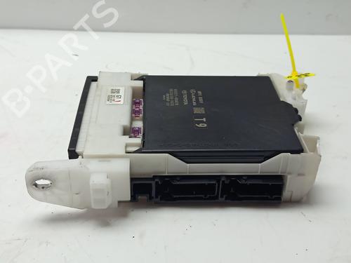 Used Fuse box TOYOTA YARIS (_P13_) [2010-2020]  30871196