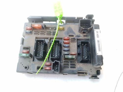 Used Fuse box Fuse box PEUGEOT 206 Hatchback (2A/C) 1.4 i (75 hp) 33557340 33557340