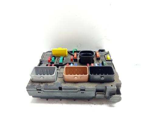 Used Fuse box Fuse box PEUGEOT 307 (3A/C) 1.6 HDi 110 (109 hp) 33557350 33557350