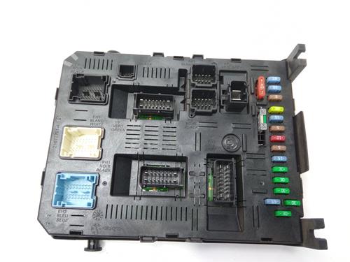 Used Fuse box Fuse box 12311115 12311115