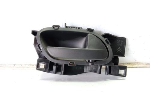 Used Front right interior door handle Front right interior door handle 10174081 10174081