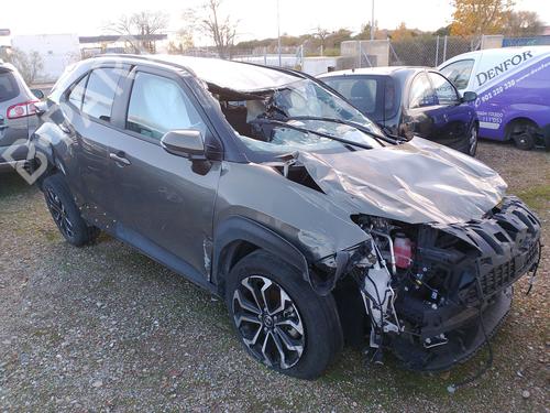 Used Parts TOYOTA YARIS CROSS (MXP_)  1.5 (MXPB10)  4248250