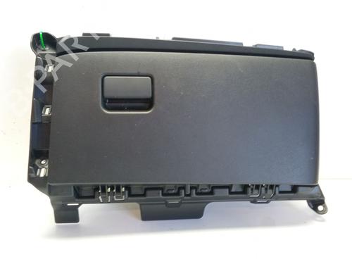 Used Glove box TOYOTA YARIS (_P21_, _PA1_, _PH1_) 1.5 Hybrid (MXPH10, MXPH11) (116 hp) 30897590