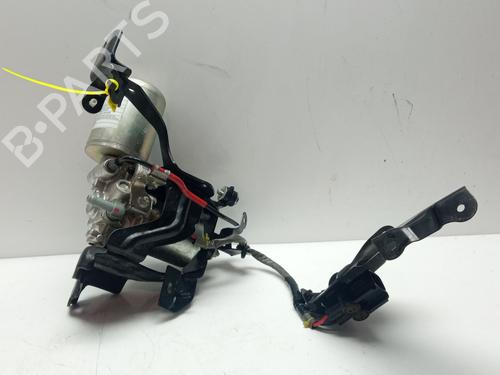 Used Brake master cylinder TOYOTA COROLLA Estate (_E21_) 2.0 Hybrid (MZEH12) (180 hp) 31214281