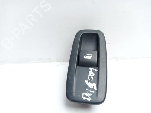 Used Right front window switch Right front window switch 16714697 16714697
