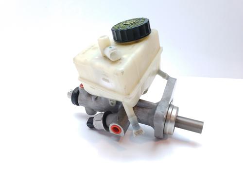 Used Brake master cylinder Brake master cylinder 11422080 11422080