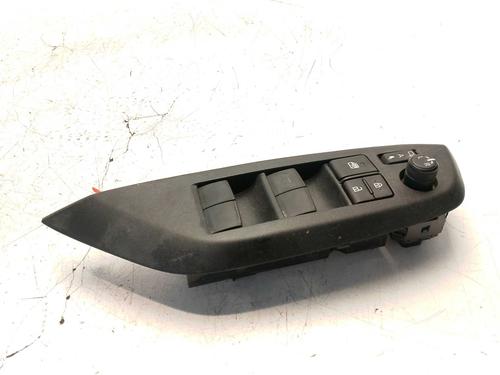 left-front-window-switch-toyota-yaris-cross-mxp_-2020-40611474 main image