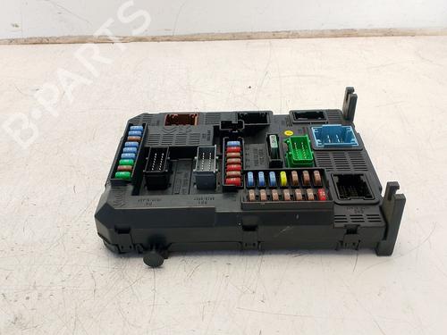 Used Fuse box Fuse box 36701607 36701607