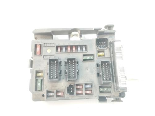 Used Fuse box Fuse box 18882986 18882986