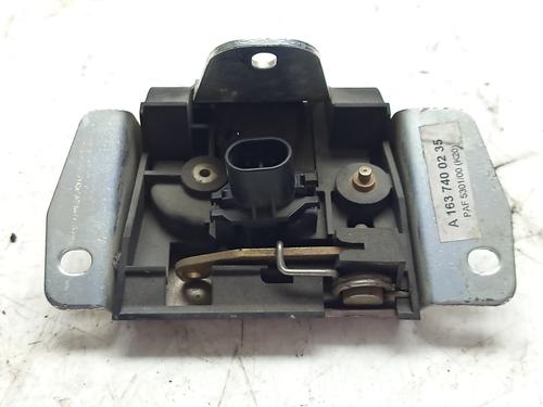 Bagklap lås MERCEDES-BENZ M-CLASS (W163) ML 270 CDI (163.113) (163 hp) 30754991