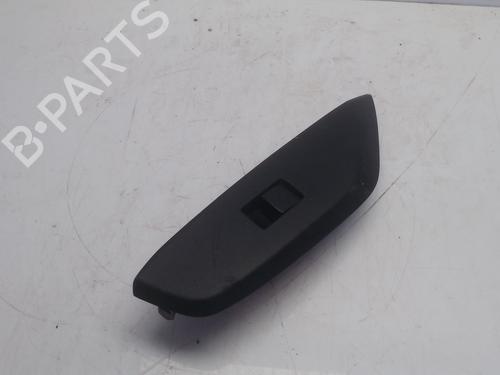 Used Right front window switch Right front window switch TOYOTA YARIS CROSS (MXP_) 1.5 Hybrid (MXPJ10) (116 hp) 33626893 33626893