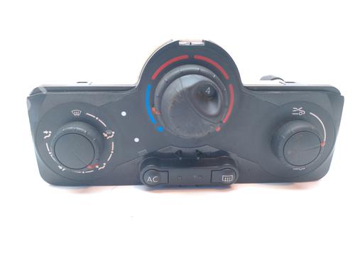 AC Styreenhet / Manøvreringsenhet RENAULT CLIO III (BR0/1, CR0/1) 1.2 16V (BR02, BR0J, BR11, CR02, CR0J, CR11) (75 hp) 16836413
