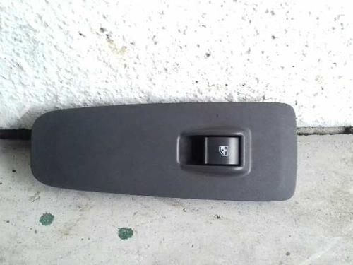 Used Right front window switch Right front window switch 7958679 7958679
