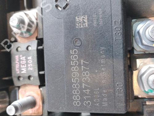 Fuse box VOLVO XC40 (536) D4 AWD | BP21586005E1 