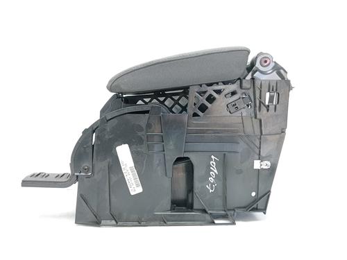 Used Armrest / Center console Armrest / Center console 18900758 18900758