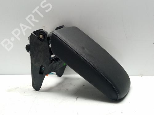 Apoyobrazos central VW TIGUAN (AD1, AX1) 2.0 TDI (150 hp) 31863530