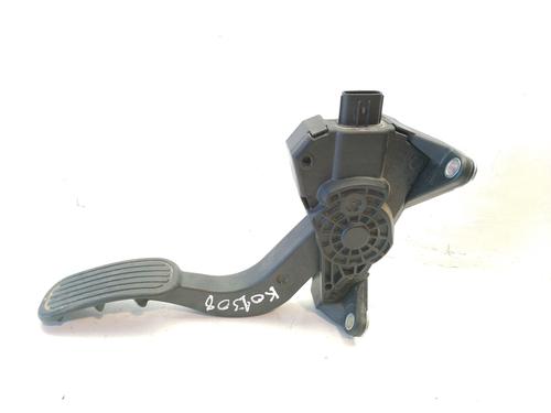 pedal-toyota-c-hr-_x1_-78110f4022-2016-10416140 main image
