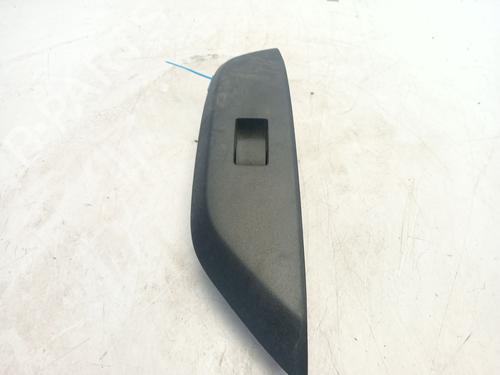 Used Right front window switch Right front window switch 30619199 30619199
