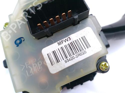 Steering column stalk HYUNDAI i30 Estate (FD) 1.6 CRDi | BP15668802I23 