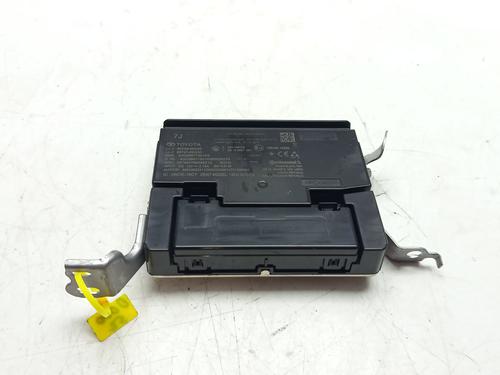 Used Electronic module TOYOTA YARIS (_P13_) [2010-2020]  31145966