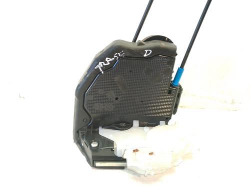 rear-right-lock-toyota-c-hr-_x1_-69050f4010-2016-10414451 main image