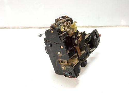 Used Front left lock VW POLO (9N_, 9A_) 1.4 16V (75 hp) 9676208