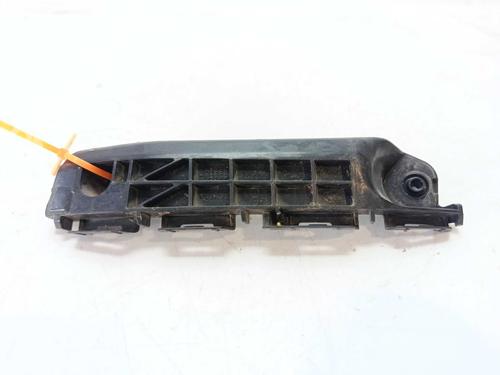 Used Front bumper bracket Front bumper bracket TOYOTA YARIS (_P13_) 1.5 Hybrid (NHP130_, NHP130) (101 hp) 40611374 40611374