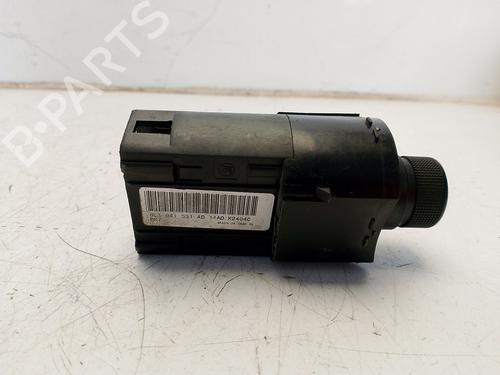 Used Headlight switch Headlight switch 37793142 37793142