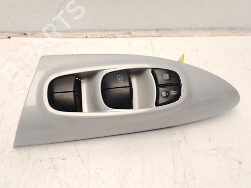 Used Left front window switch NISSAN JUKE (F15) 1.6 (94 hp) 33170258