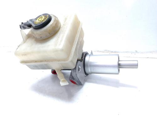 Used Brake master cylinder BMW 5 (E60) 530 i (231 hp) 9518982