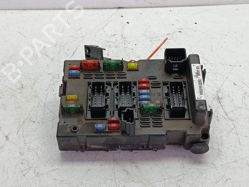 Used Fuse box Fuse box CITROËN XSARA (N1) 2.0 HDi 90 (90 hp) 33675454 33675454