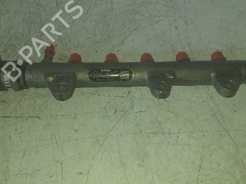 Used Injection rail Injection rail 7957614 7957614
