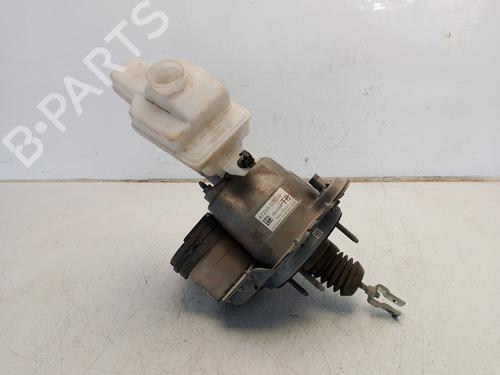 servo-brake-toyota-yaris-cross-mxp_-2020-36359525 main image