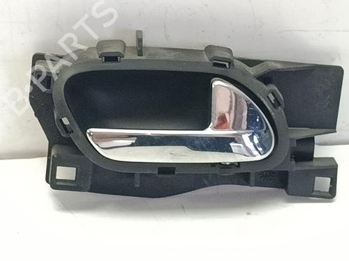 Used Front right interior door handle Front right interior door handle 38085463 38085463