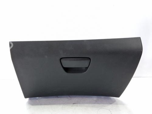 Used Glove box Glove box 17685013 17685013